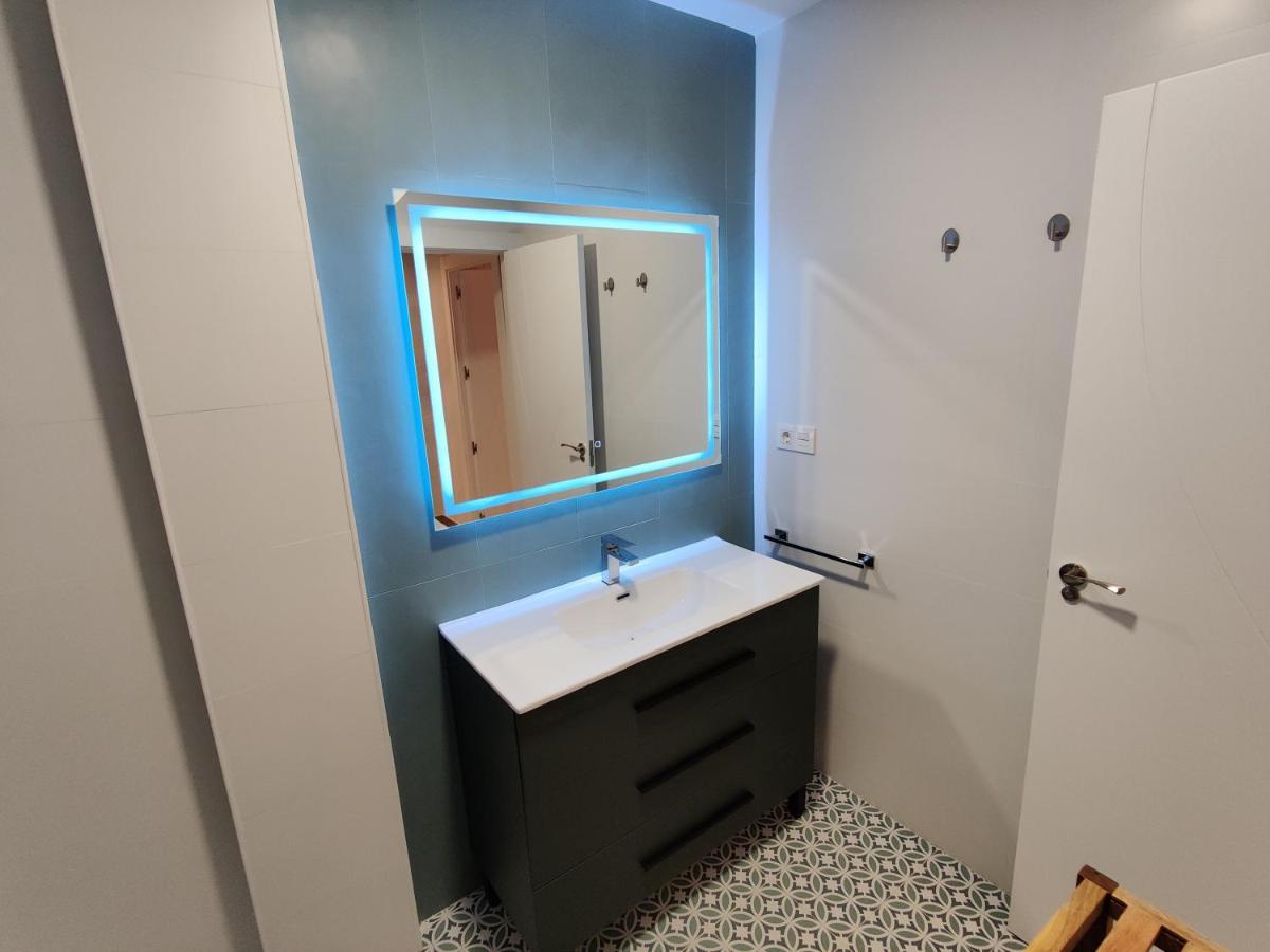 Duerme A Gusto - Tu Habitacion Acogedora En Torredonjimeno Exteriör bild