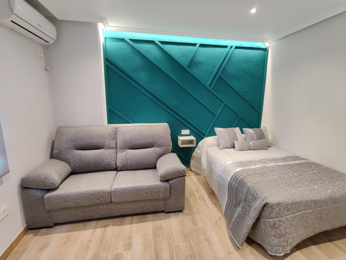 Duerme A Gusto - Tu Habitacion Acogedora En Torredonjimeno Exteriör bild