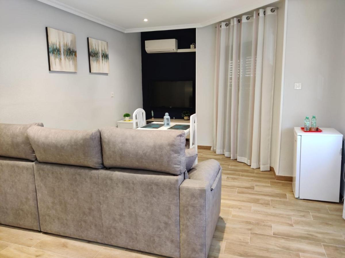 Duerme A Gusto - Tu Habitacion Acogedora En Torredonjimeno Exteriör bild