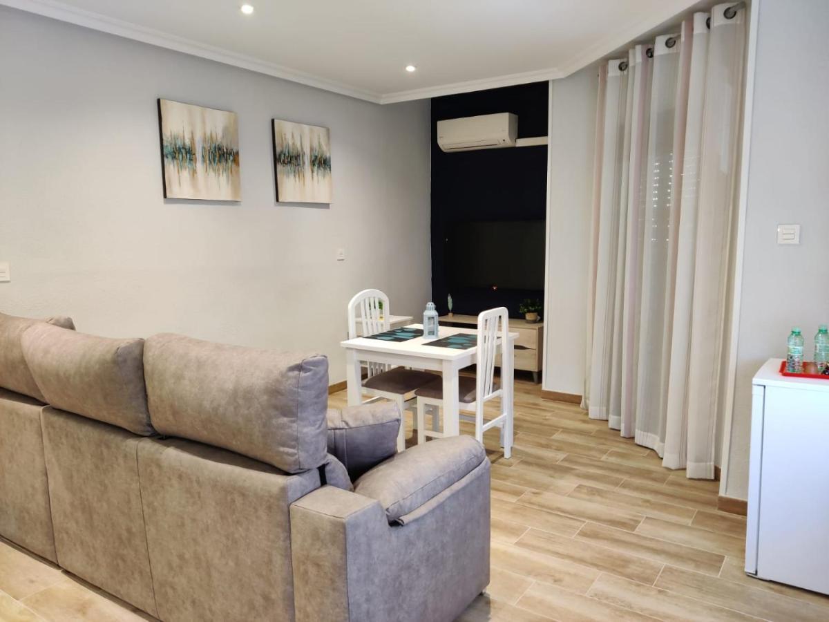 Duerme A Gusto - Tu Habitacion Acogedora En Torredonjimeno Exteriör bild
